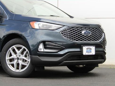 Used 2024 Ford Edge SEL w/ Convenience Package AWD/4WD image 4