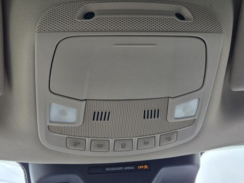 Used 2023 Ford Expedition XLT RWD image 33