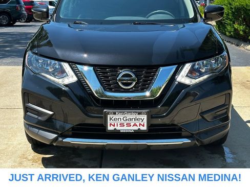 Used 2018 Nissan Rogue SV AWD/4WD image 8