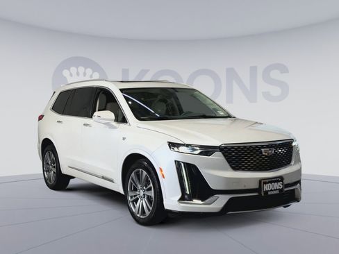 Used 2023 Cadillac XT6 Premium Luxury image 2