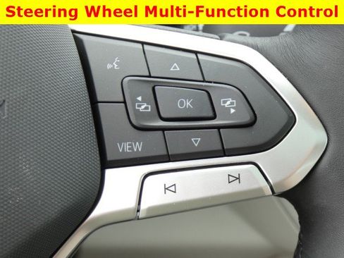 Used 2024 Volkswagen Jetta SE w/ Panoramic Sunroof Package image 23