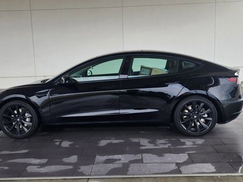 Used 2021 Tesla Model 3 Standard Range Plus image 9