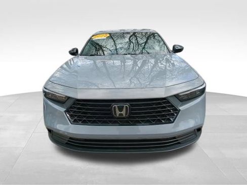 Used 2023 Honda Accord Sport image 11