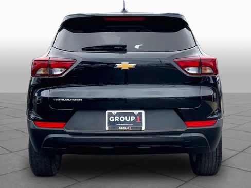 Used 2024 Chevrolet TrailBlazer LS w/ LS Convenience Package FWD image 5