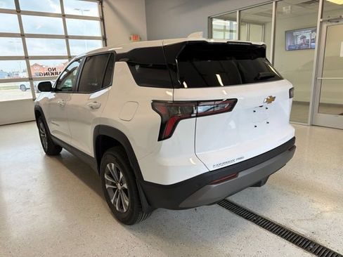 New 2027 Chevrolet Equinox LT w/ Convenience Package II AWD/4WD image 11