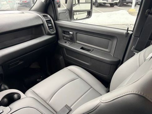 New 2026 RAM 2500 Tradesman w/ Commercial Features Package AWD/4WD image 33