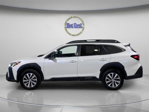 Used 2024 Subaru Outback Premium AWD/4WD image 2
