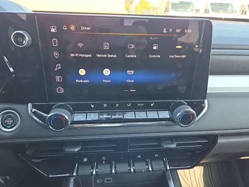Used 2023 Chevrolet Colorado LT w/ LT Convenience Package II AWD/4WD image 33