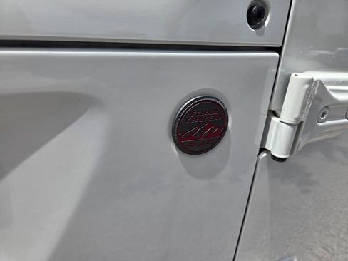Certified 2018 Jeep Wrangler Unlimited Rubicon AWD/4WD image 4