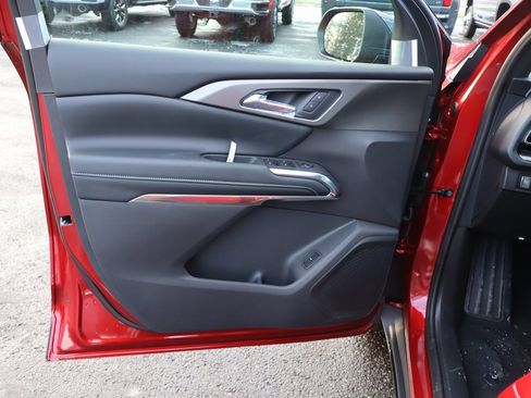 New 2026 Chevrolet Traverse LT w/ LPO, Floor Liner Package image 3