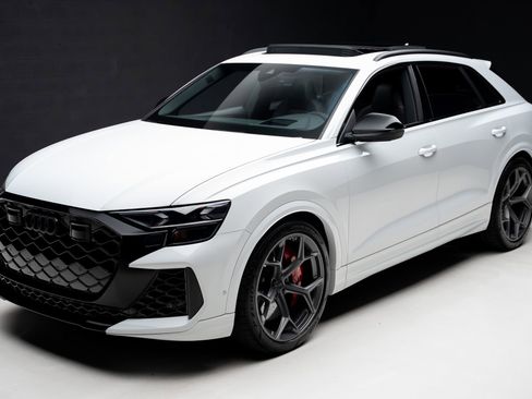 Used 2026 Audi RS Q8 performance image 5
