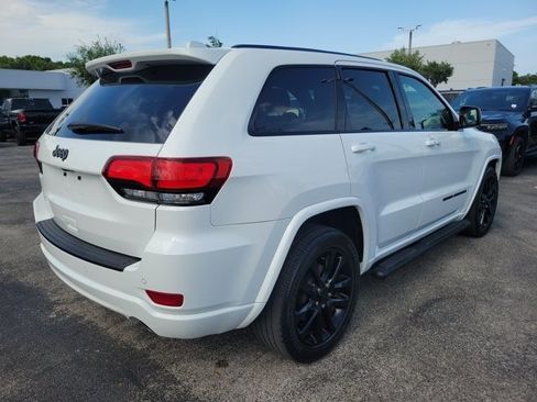 Used 2021 Jeep Grand Cherokee Laredo X RWD image 7