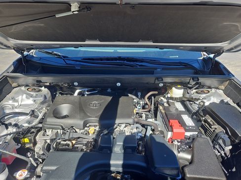 Used 2023 Toyota RAV4 LE AWD/4WD image 27