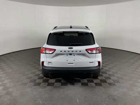 Used 2022 Ford Escape SEL w/ SEL Stealth AWD Package image 4
