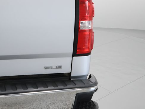 Used 2017 GMC Sierra 1500 SLE w/ Suspension Package, Off-Road AWD/4WD image 36