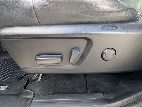 Used 2020 Toyota Tundra SR5 w/ SR5 Leather Package image 18