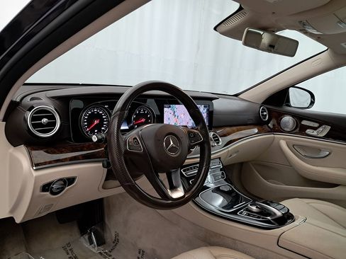 Used 2018 Mercedes-Benz E 300 4MATIC image 6