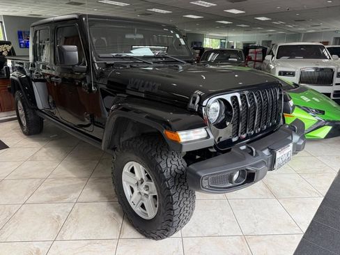 Used 2021 Jeep Gladiator Sport AWD/4WD image 1