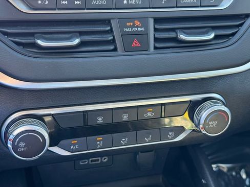 Used 2021 Nissan Altima 2.5 SV image 15