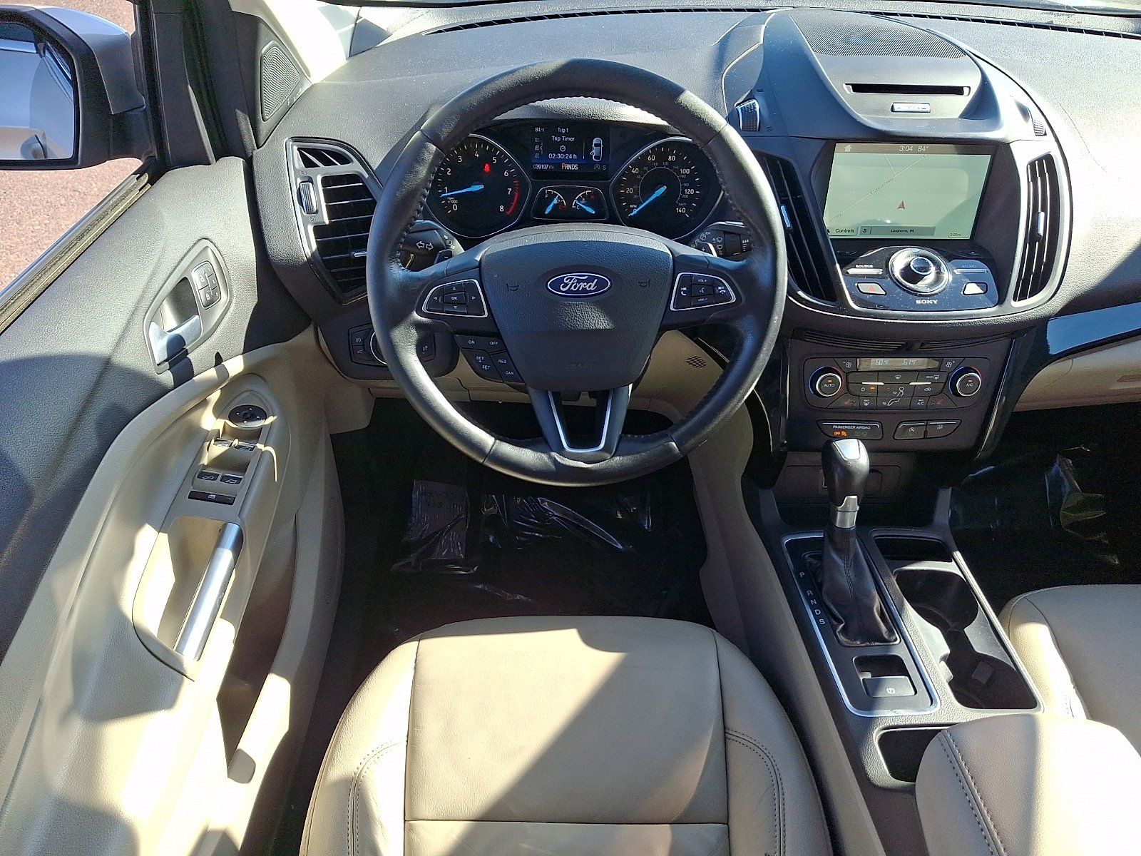 Used 2017 Ford Escape Titanium FWD image 10