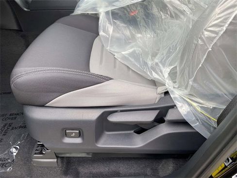 New 2025 Toyota Tacoma TRD Off-Road image 9