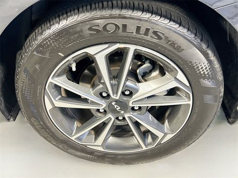 Certified 2024 Kia Forte LXS image 29