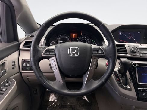 Used 2017 Honda Odyssey Touring image 12