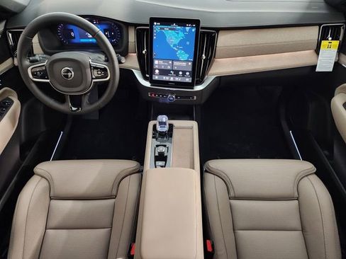 New 2026 Volvo XC90 B6 Ultra w/ Protection Package AWD/4WD image 4