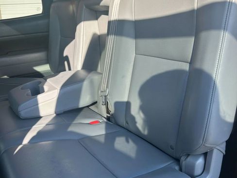 Used 2010 Toyota Tundra Limited image 34