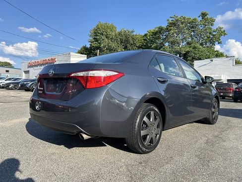 Used 2015 Toyota Corolla LE FWD image 4