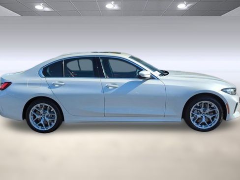 Used 2025 BMW 330i xDrive Sedan w/ Convenience Package image 8