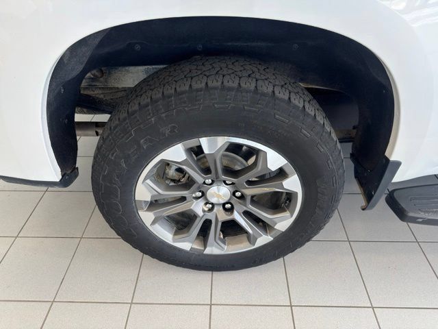 Certified 2023 Chevrolet Silverado 1500 High Country AWD/4WD image 43