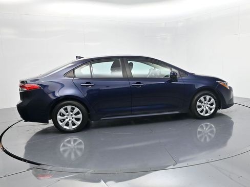 Used 2022 Toyota Corolla LE image 8