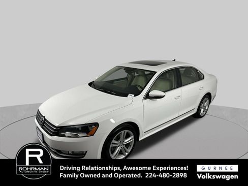 Used 2012 Volkswagen Passat TDI SE FWD image 2