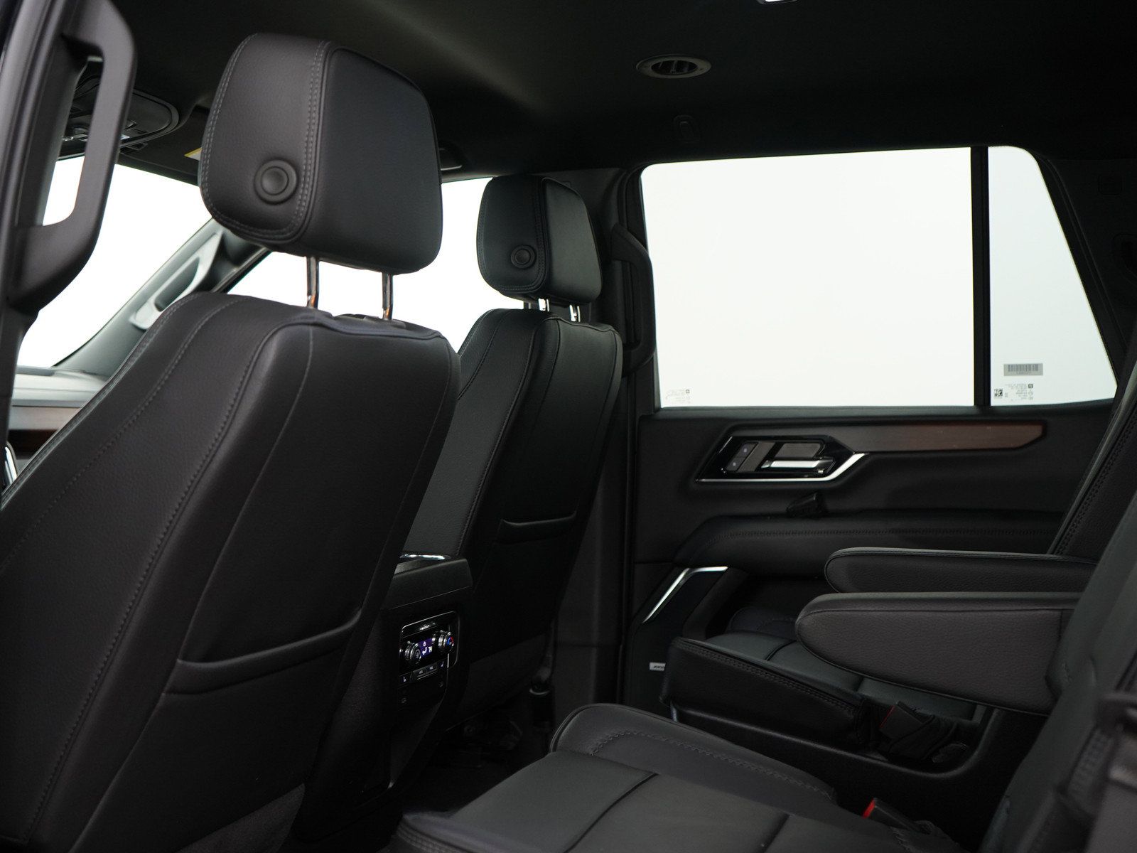 Used 2025 GMC Yukon Denali AWD/4WD image 21