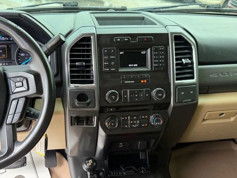 Used 2017 Ford F250 XLT AWD/4WD image 14