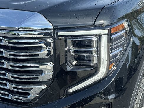 Used 2024 GMC Sierra 1500 Denali w/ Denali Reserve Package image 11