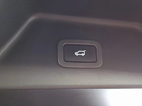 Used 2018 Land Rover Range Rover Supercharged AWD/4WD image 7