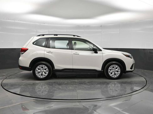 Used 2024 Subaru Forester AWD/4WD image 9