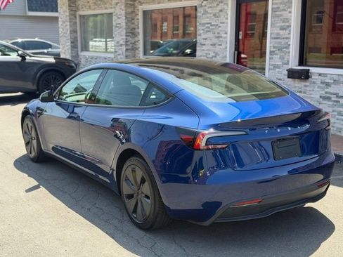 Used 2025 Tesla Model 3 RWD image 8