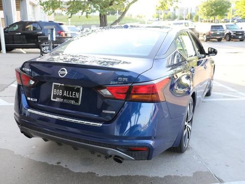 Used 2022 Nissan Altima 2.0 SR FWD image 6