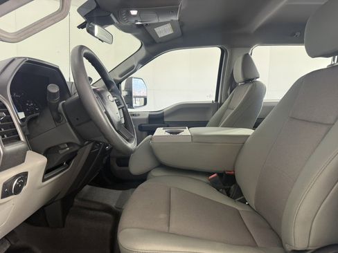 Used 2021 Ford F350 XL w/ Power Equipment Group image 15