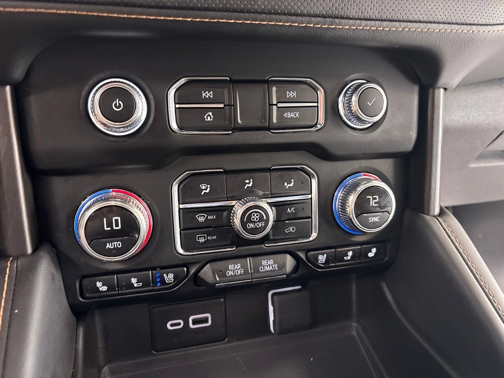 Used 2024 GMC Yukon AT4 w/ Technology Package AWD/4WD image 24