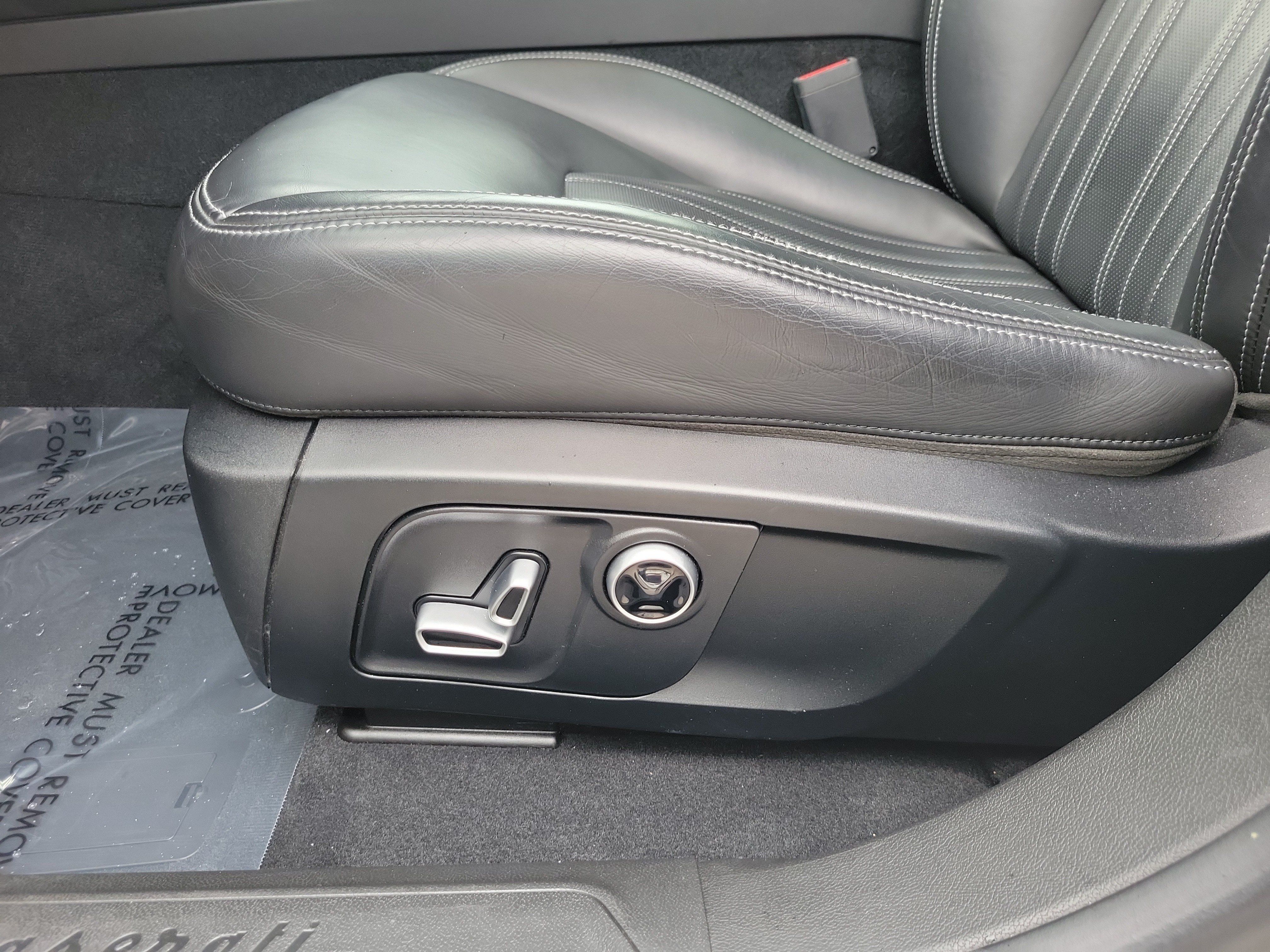 Used 2023 Maserati Levante GT AWD/4WD image 14
