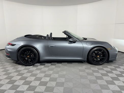 Certified 2025 Porsche 911 Carrera image 8