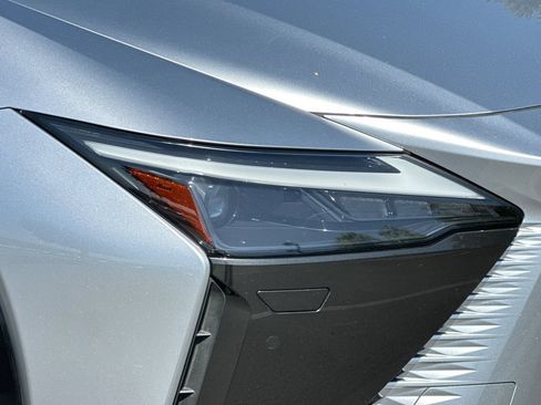 Certified 2023 Lexus RZ 450e Premium w/ Technology Package image 11