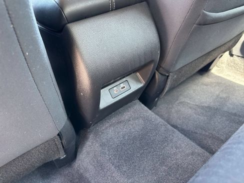 Used 2025 Nissan Altima 2.5 SV FWD image 18