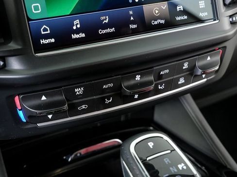 Certified 2022 Maserati Levante Modena image 17