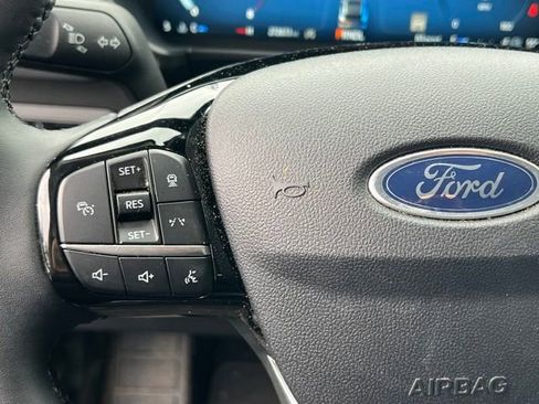 Used 2024 Ford Escape Platinum image 23