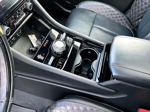 Used 2022 Jeep Grand Cherokee Summit w/ Luxury Tech Group V image 16